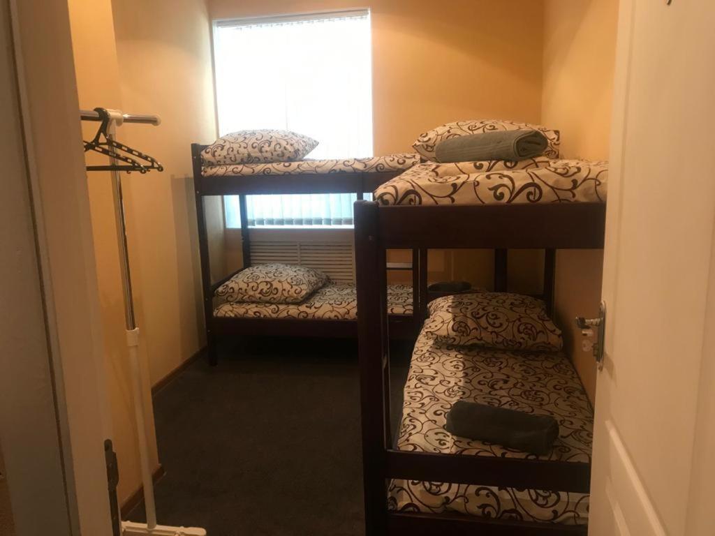 Desyatinnaya Hostel Kiev Phòng bức ảnh