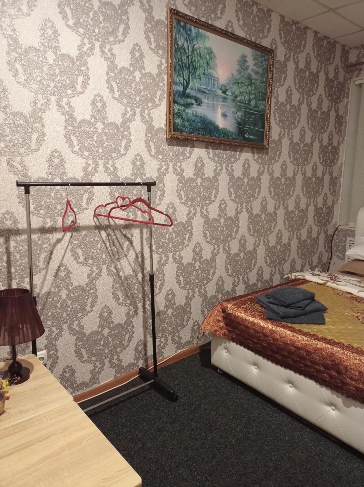 Desyatinnaya Hostel Kiev Phòng bức ảnh